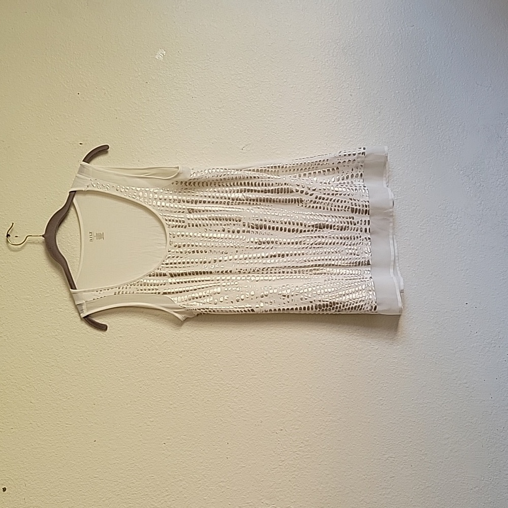 a.n.a. sleevesles top size Medium color ivory gold